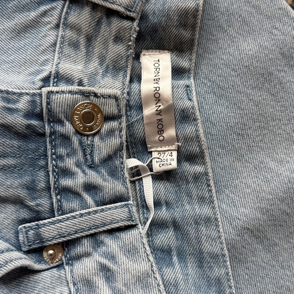 Torn By Ronny Kobo Mariah Jeans Rhinestone Cutout Straight Leg Denim 27/4 - Picture 9 of 9
